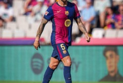 关于巴萨门将多次救险，当选全场最佳球员，提供成功然后空间一样手机.的信息